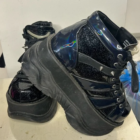 Black Demonia platform shoes - Picture 4 of 5